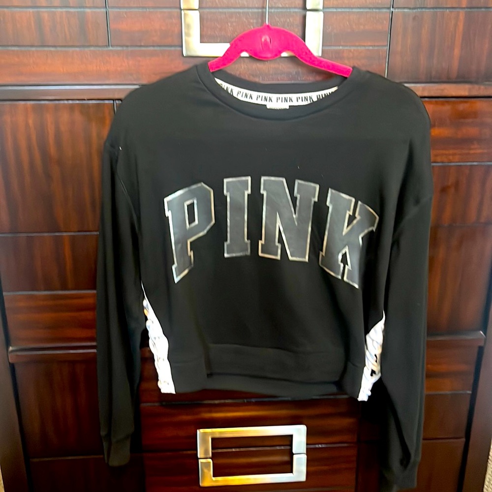 Black sweatshirt from Pink size XS white detail on the sides
